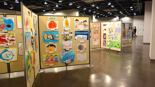 10月こども園・保育園絵画展